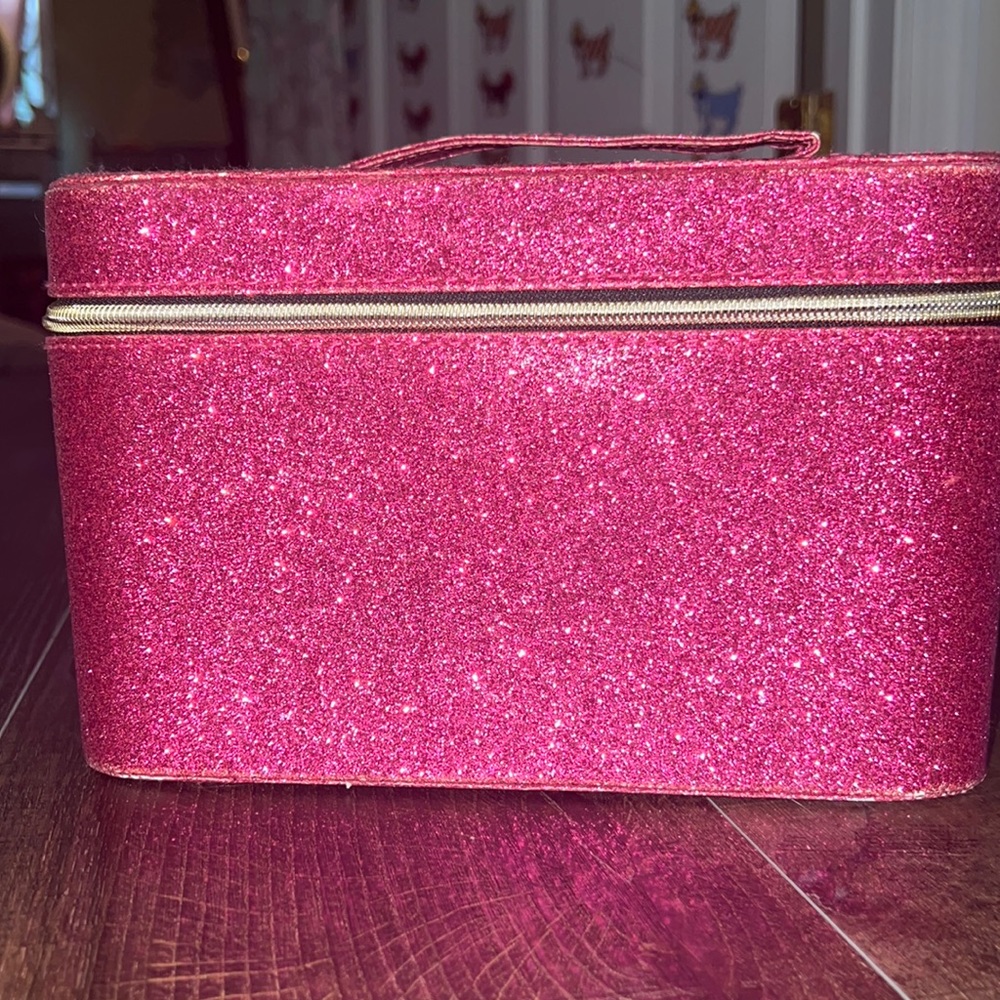 Makeup caddy